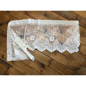 Vintage Heritage Lace Embroidered Window Valance Floral Lace 60”w x 18”l
